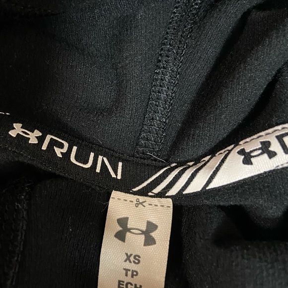 Under Armour Cold Gear Running Hoodie with Adjustable Hood Gater XS Pockets - Picture 9 of 12